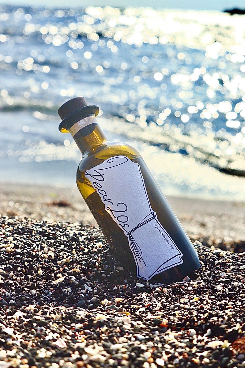 boku_gin20's tweet image. ついに完成！
学生20人が本気で造ったジン『Dear20s』が3/2に発売。

発売を記念し、イベントを開催します！ 
3/1(日) 中目黒BEEP
3/15(日) 高田馬場THE HISAKA
全貌はこちらのプレスリリースへ。 
prtimes.jp/main/html/rd/p…
#僕ジン #Gin #ジン #ジントニック #カクテル #お酒