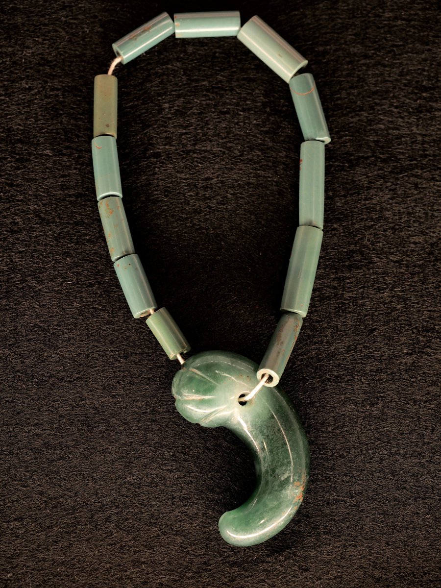 翡翠製丁子頭勾玉』 竪穴系横口式石室。 福岡市南区・老司古墳 古墳