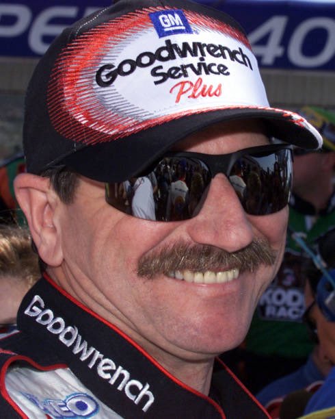 2001 Live tweet media