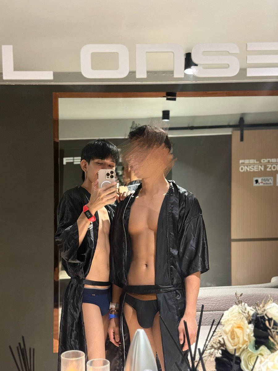 G U Y 🍑 tweet media