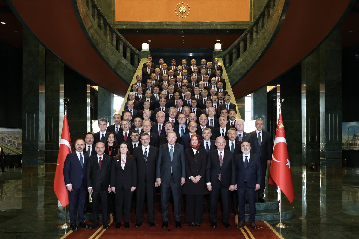 Cumhurbaşkanımız Sayın Recep Tayyip Erdoğan, İçişleri Bakanımız Sayın Mustafa Çiftçi ve 81 il valimizi Valiler Buluşması kapsamında Cumhurbaşkanlığı Külliyesi’nde kabul etti.

<a href="/FaikSOZER/">Faik Oktay SÖZER</a>