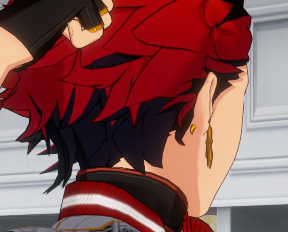 マグピだとしてもキャッチこんな小さいの？って思ってしまうけど、鬼龍さんの左耳の耳たぶのところのピアス？はキャッチが見えないし