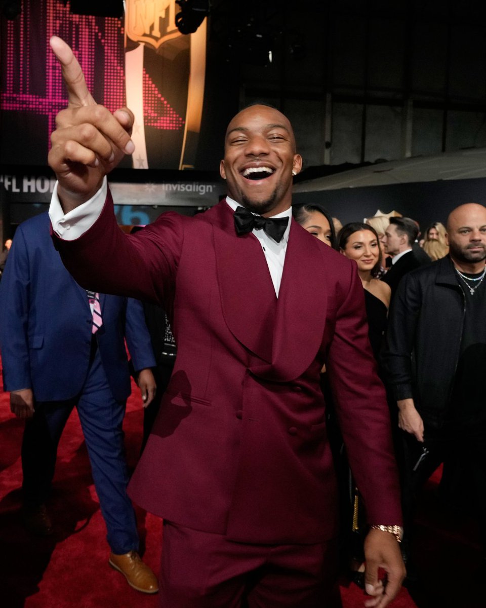 BijanRobFDN's tweet photo. Had a time at the NFL Honors 💚

#BiABlessing #NFLHonors https://t.co/G4wiqftFvd