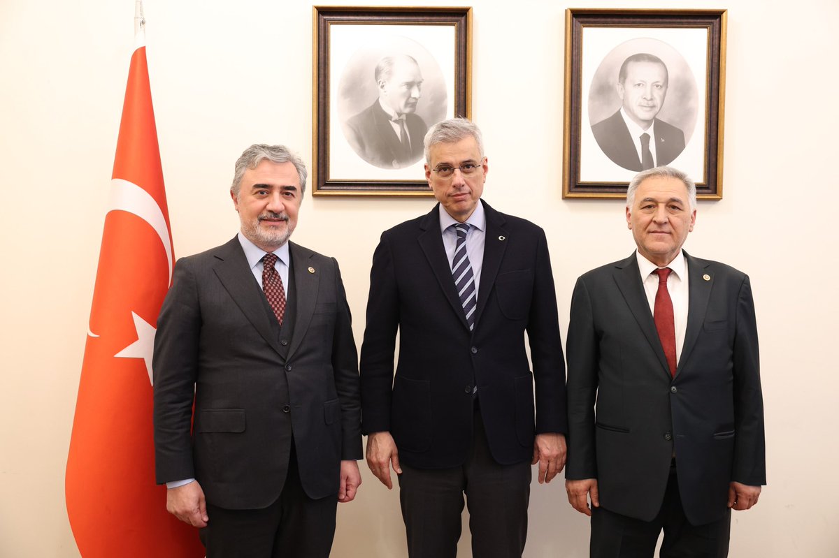 IbrahimUKaynak's tweet photo. 📍Ankara 

Sağlık Bakanımız Prof. Dr. Kemal Memişoğlu’nu, Milletvekilimiz Mustafa Hamarat ile birlikte ziyaret ettik

Ordumuzun ve bölgemizin büyük bir ihtiyacını karşılayacak olan Ordu Şehir Hastanemizi konuştuk; en kısa sürede hemşehrilerimizin hizmetine sunacağız. Ayrıca Ordumuzda devam eden diğer sağlık yatırımlarımız ile ilgili desteklerini istedik. 

Durmadan, yorulmadan şehrimiz için çalışmaya devam edeceğiz.