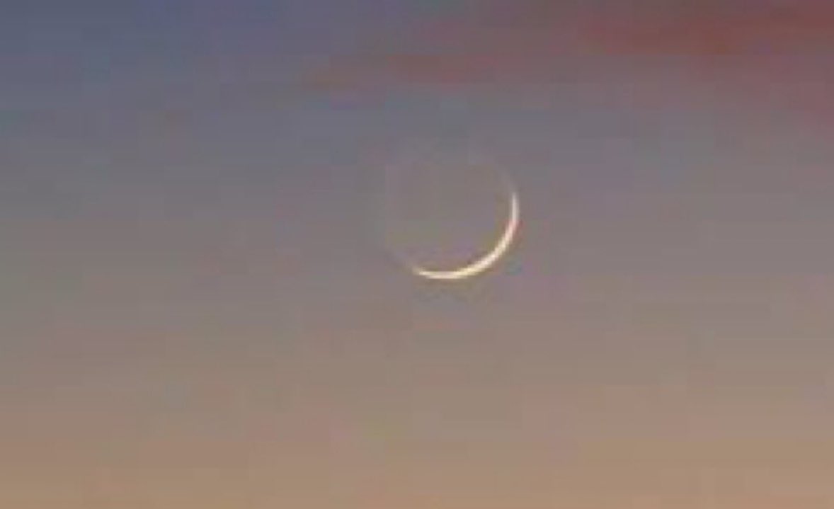 AL_FADEEL_'s tweet photo. مبارك عليكم #شهر_رمضان 🌙
اللَّهُمَّ أَهِلَّهُ علَيْنَا بِالأَمْنِ والإِيمَانِ، وَالسَّلامَةِ والإِسْلامِ، رَبِّي ورَبُّكَ اللَّه، هِلالُ رُشْدٍ وخَيْرٍ
كل عام وانتم بخير ..
#رمضان_كريم https://t.co/P2UbHih6Uh