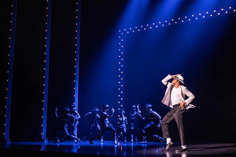 Syracuse.com's review of the MJ the Musical North American Tour says the show was like experiencing Michael’s Dangerous Tour: “I felt like a child again, with the indescribable buzz in my stomach you get before seeing your first big concert.” tour.mjthemusical.com/schedule/