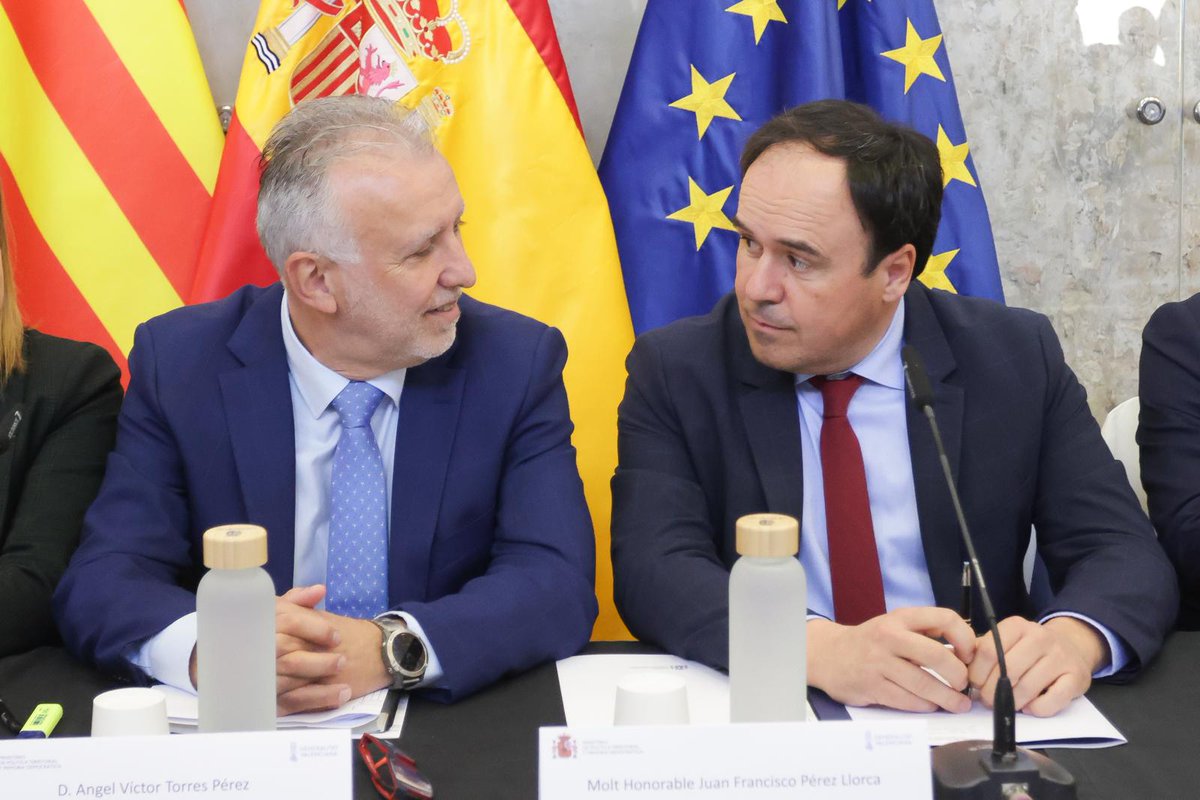 generalitat's tweet image. 👥💼 El president de la Generalitat, @JFPerezLlorca, participa en la comissió mixta per a la reconstrucció i recuperació després dels danys provocats per la #dana