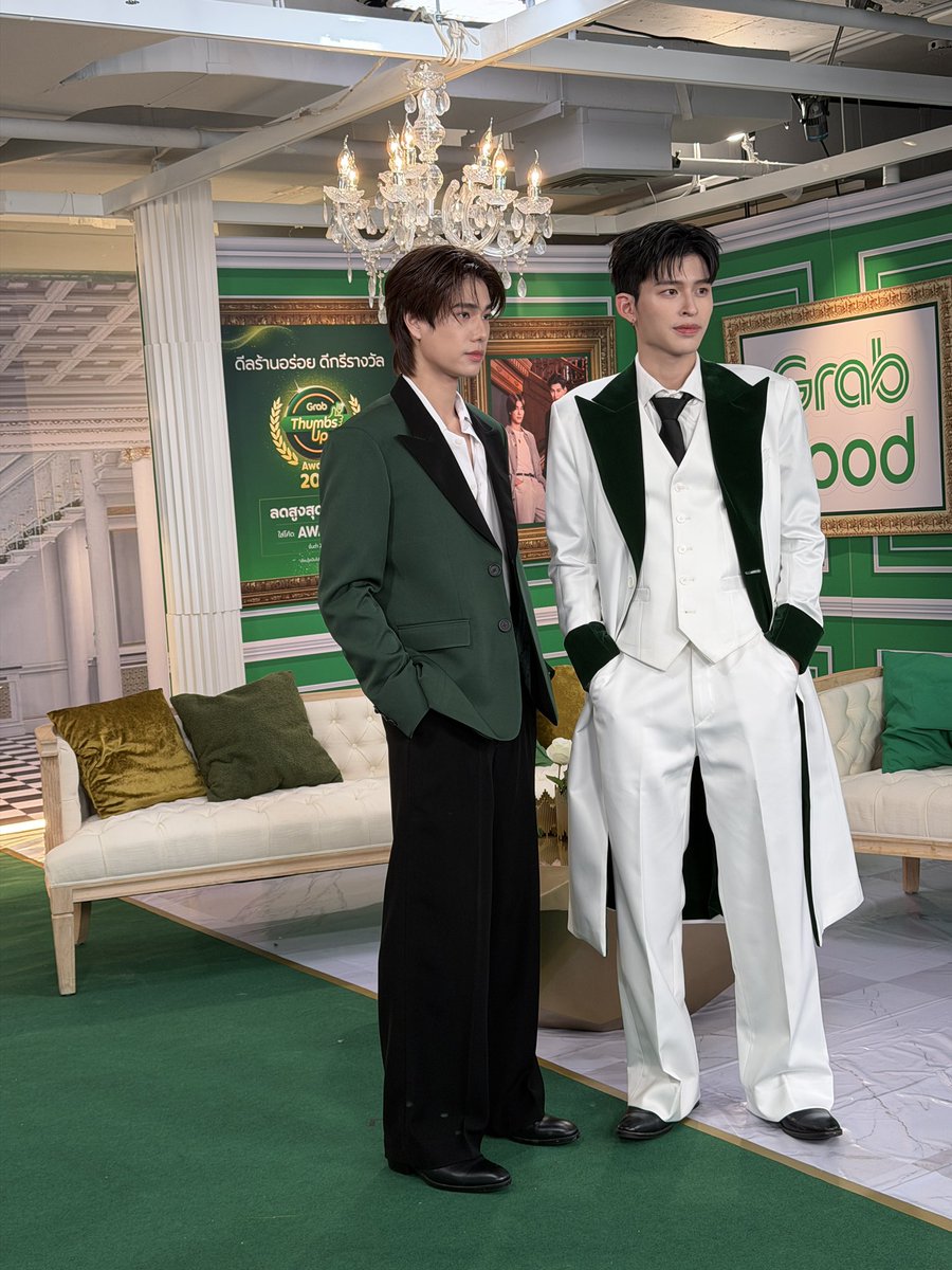 GrabTH's tweet photo. บอกเลยว่าวันนี้🔥🔥🔥🔥🔥

GRABFOOD X PONDPHUWIN
#GrabThumbsUpxปอนด์ภูวินทร์ https://t.co/RXFufSkwF4