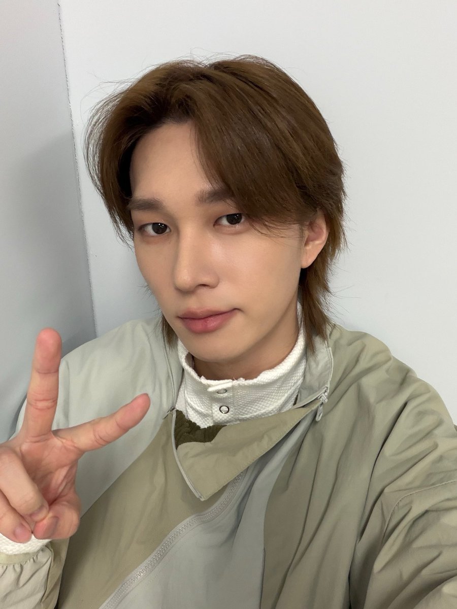 P1H_members's tweet image. 피스 여러분! 새해 복 많이 받으세요!🧧🎊🎉

#P1Harmony #THEO