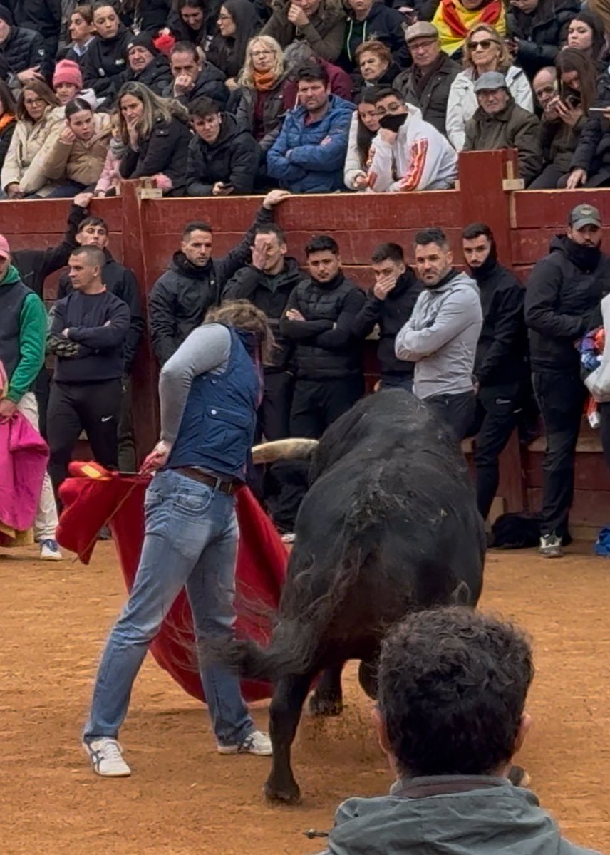 <a href="/IgnacioOlmos/">Ignacio Olmos</a> al natural vaciar hasta el final