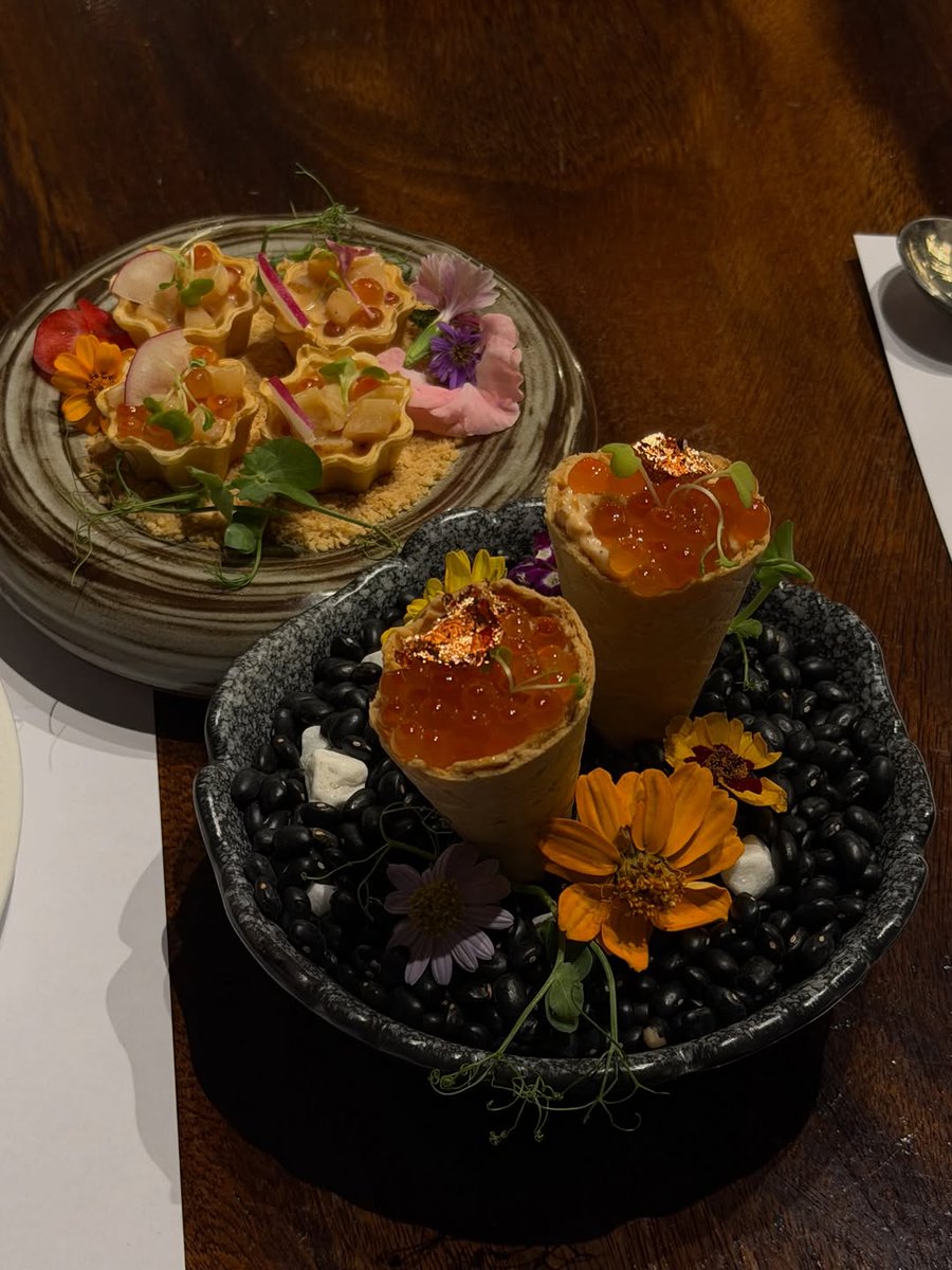 มาแว้ววว ภาพเซ็ต Valentine dinner with เดอะแก๊งค์ คนสวย อาหารน่ากิน ครบสูตร

#MOBYE