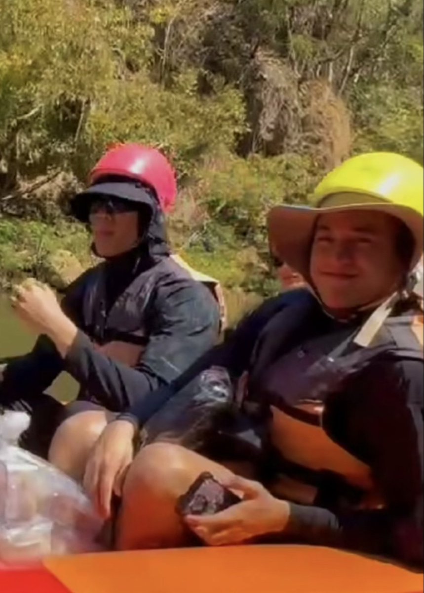 SPBQ_'s tweet image. 144p กูยังจะกลายร่างเป็นลิงเลย

#JossGawin