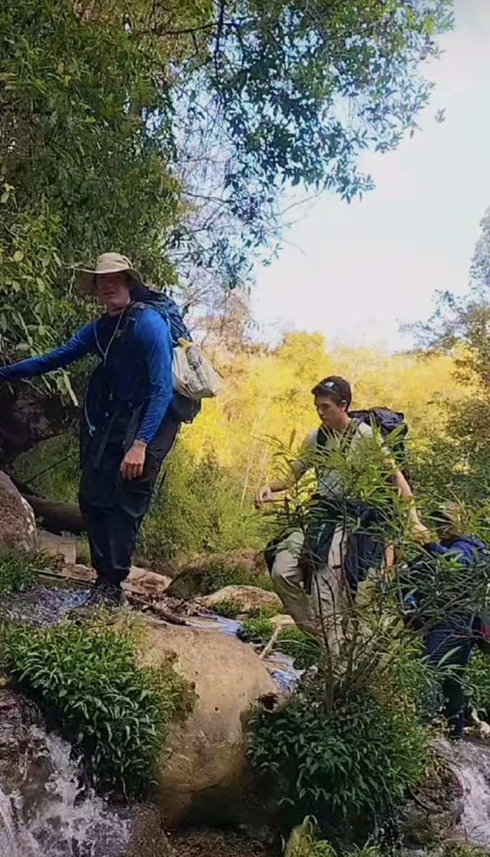 SPBQ_'s tweet image. 144p กูยังจะกลายร่างเป็นลิงเลย

#JossGawin