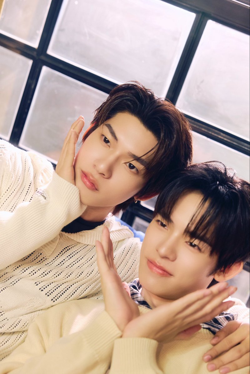 งื้ม ไม่ชูสไม่ท้อ ทุกคนชอบไหม ขอเก็บบันทึกโพสนี้ว่าเป็นเพลงเดี่ยว OST แรกในชีวิตเลยครับ ขอบคุณพี่โดมและทีมงานทุกคนครับ แบบดีใจมากเลย ตี๋ตี๋ไม่รู้ว่าตัวเองทำได้ดีไหม แต่ตั้งใจมากเลยนะครับ อยากให้ทุกคนภูมิใจกับก้าวแรกตรงนี้ของผมนะครับ ทุกคนรู้สึกยังไงบ้าง ฝากขอ Comment