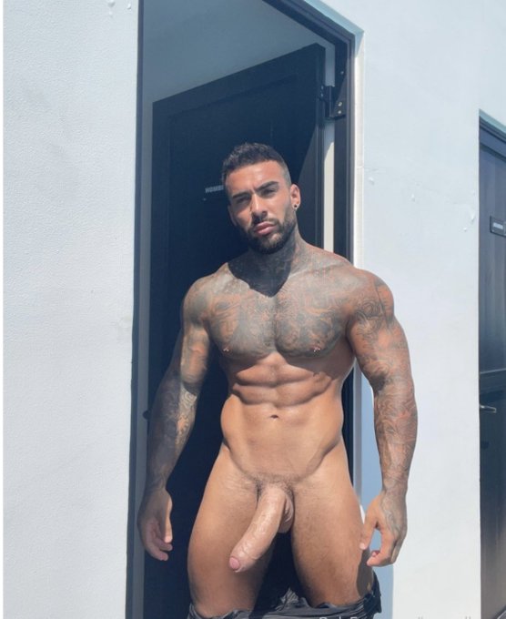 lmanolbrown's tweet photo. There is something I really wanna pet down there
#gay #femboys #INDvsPAK #cuck #bbc #Bulls #bottom https://t.co/Yv36YlNSaa