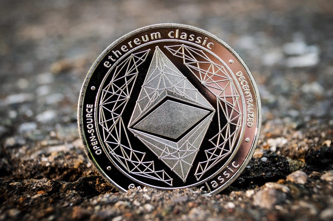 realkryptorevo's tweet photo. Peter Thiel steigt bei ETHZilla aus – 13G-Meldung zeigt kompletten Exit #Ethereum #ETHZilla #PeterThiel 
https://t.co/GXqC3YD10Y https://t.co/xQmVUNy0Ay