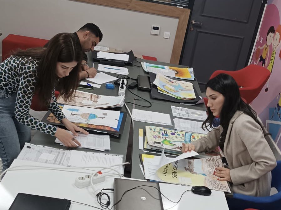 mardinmemisgb's tweet photo. Su Verimliliği Seferberliği Yarışması Komisyon Toplantımızı gerçekleştirdik.
Başvurular değerlendirilerek puanlama süreci tamamlandı.
Emeği geçen tüm komisyon üyelerimize teşekkür ederiz. https://t.co/udV5ToybDa
