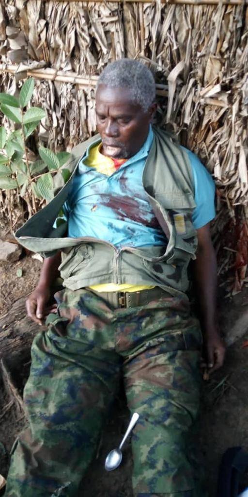 rwandan_pundit's tweet photo. @NormanIshimwe Our security is not negotiable 

#FDLRAttacksRubavu🇷🇼
#FDLR #Goma #SADC #FDRC #GenGakwerereArrested
#NoMore #WeStandTogether
#OnEstEnsemble
#RwandaWorks
#IntaraYaGatandatu
#RwandanPundit
#RwandanCanuck🇨🇦🇷🇼 
#RwOT #RwOX https://t.co/cERgmLvzKB