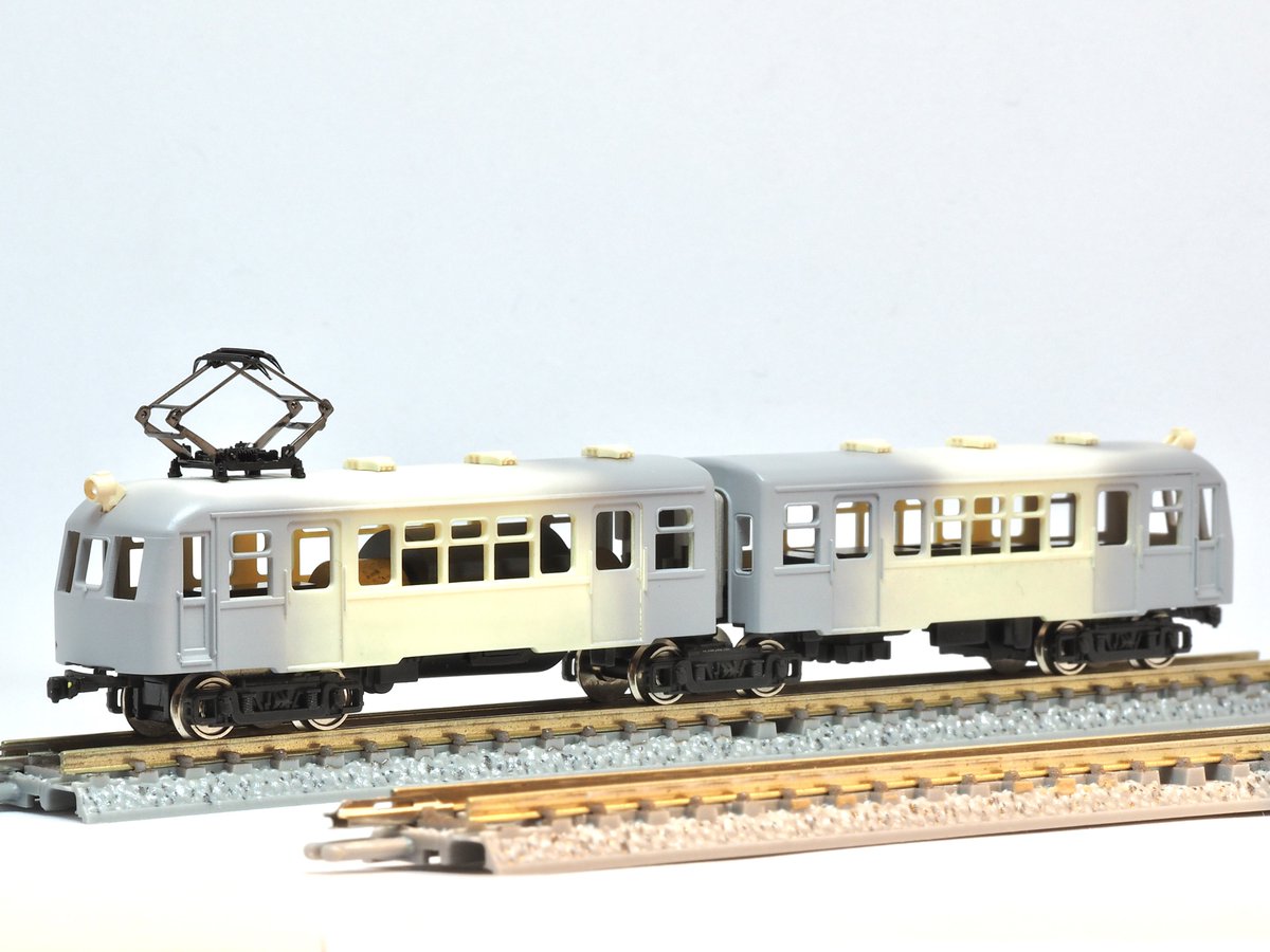 0104iw5wav's tweet photo. ゆっくり進んでます。

前面裾は電車らしく直線に。
左右の前面窓は原型に戻してだいぶ普通の顔になったかと。珍しく避雷器でも付けよかな

#俺のびわこ型 https://t.co/IfT4ANxKJM