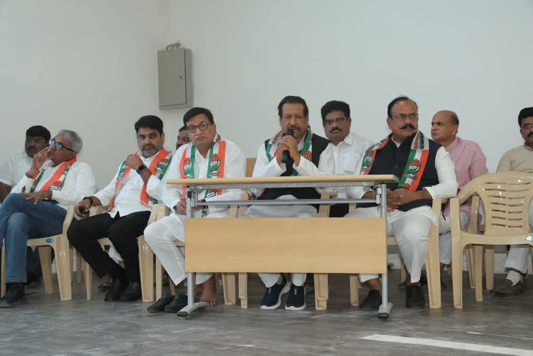 Prithviraj Chavan tweet media