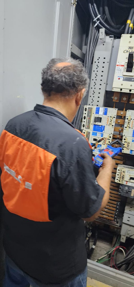 ginlig's tweet photo. En @ElectrDiselcas estamos activos para evaluar su sistema eléctrico para minimizar fallas, recuerda que el sistema eléctrico también requiere mantenimiento... https://t.co/1INC9MR7zG