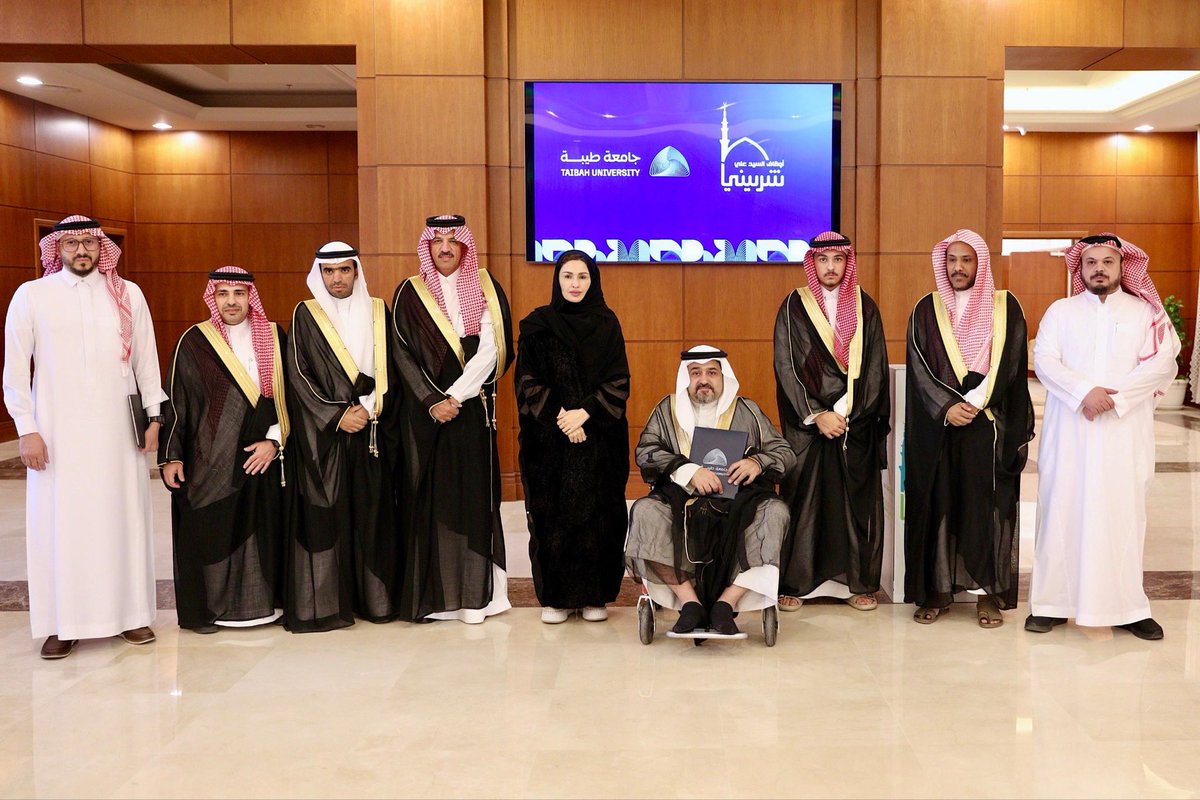 taibahu's tweet photo. #جامعة_طيبة توقع عقد إنشاء
كرسي السيد علي شربيني لتقنيات الابتكار
لخدمة ذوي الاحتياجات الخاصة
القائم على براءة اختراع
لجهاز لمسي يحوّل الصوت إلى اهتزازات
لتمكين الصم وضعاف السمع
من التعلم وتلقي القرآن
ويستهدف نقل التقنية
من نطاق البحث إلى التطبيق

للمزيد🔗 https://t.co/XnG9QuiBPg https://t.co/cqv5FKa2QE