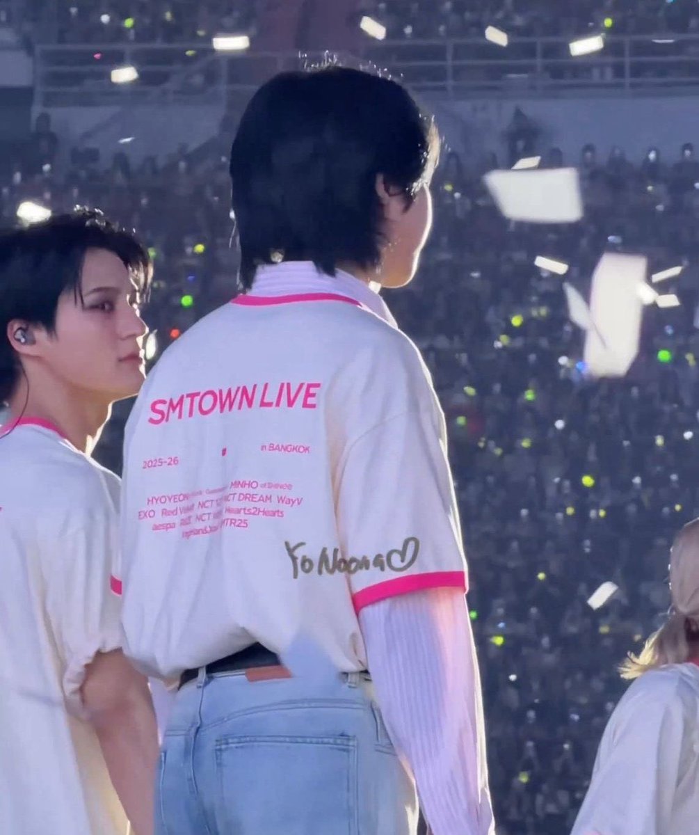 ไม่มีอะไรรอดสายตาสาววายไปได้หรอก