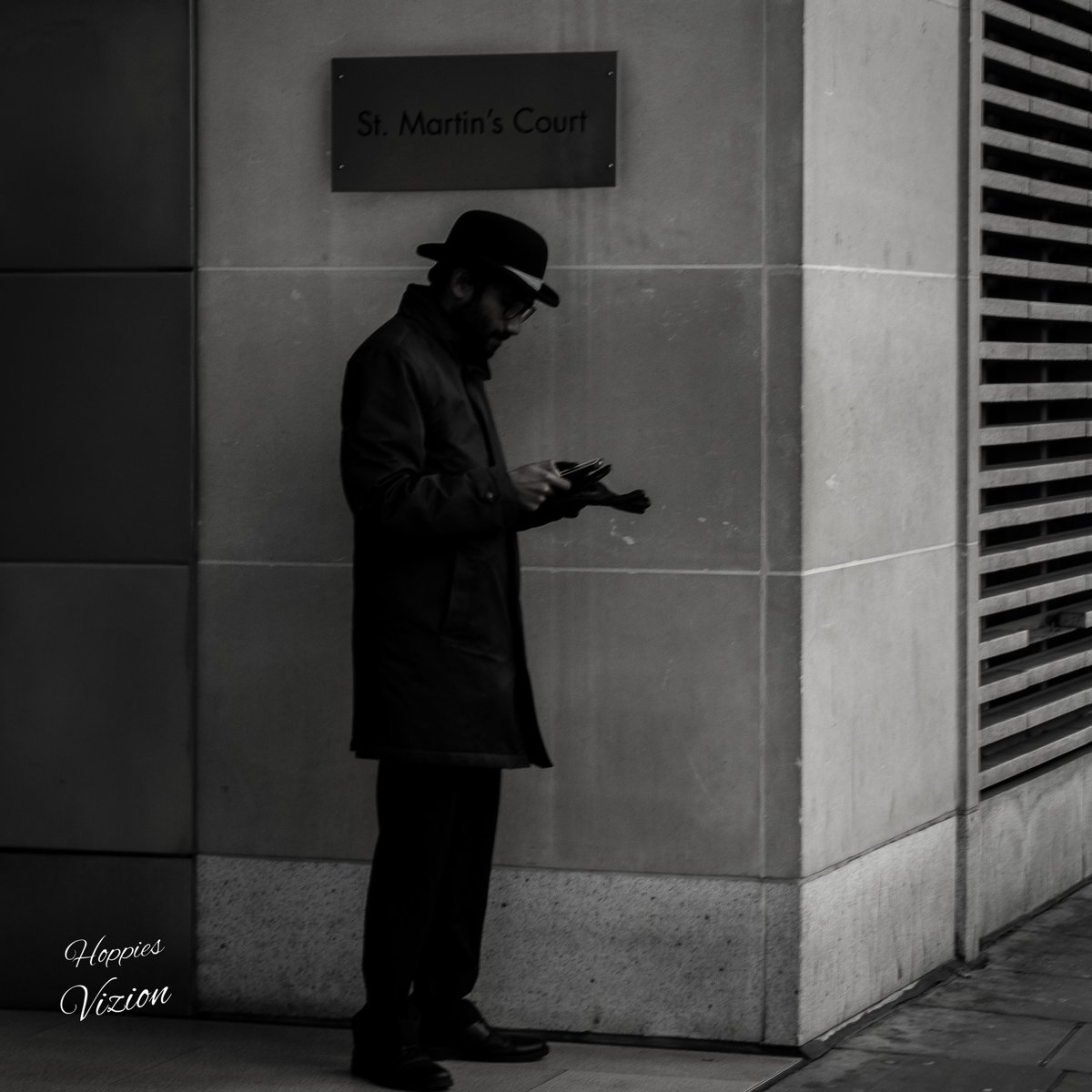 Hoppiesvizion's tweet photo. @WayneMoranPhot0 #Comminication #Phones #Moody Photography #FoggyPictures #Photographers #PhotographyIsArt https://t.co/E9WHBjU6uE https://t.co/Nn7s6nk97t