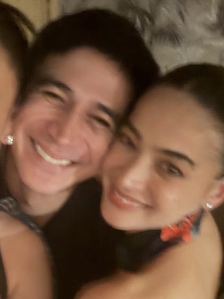 coIormetrue's tweet photo. di na tayo taping friends pag labas ha- [GUNSHOTS] https://t.co/iRkzPMQirX