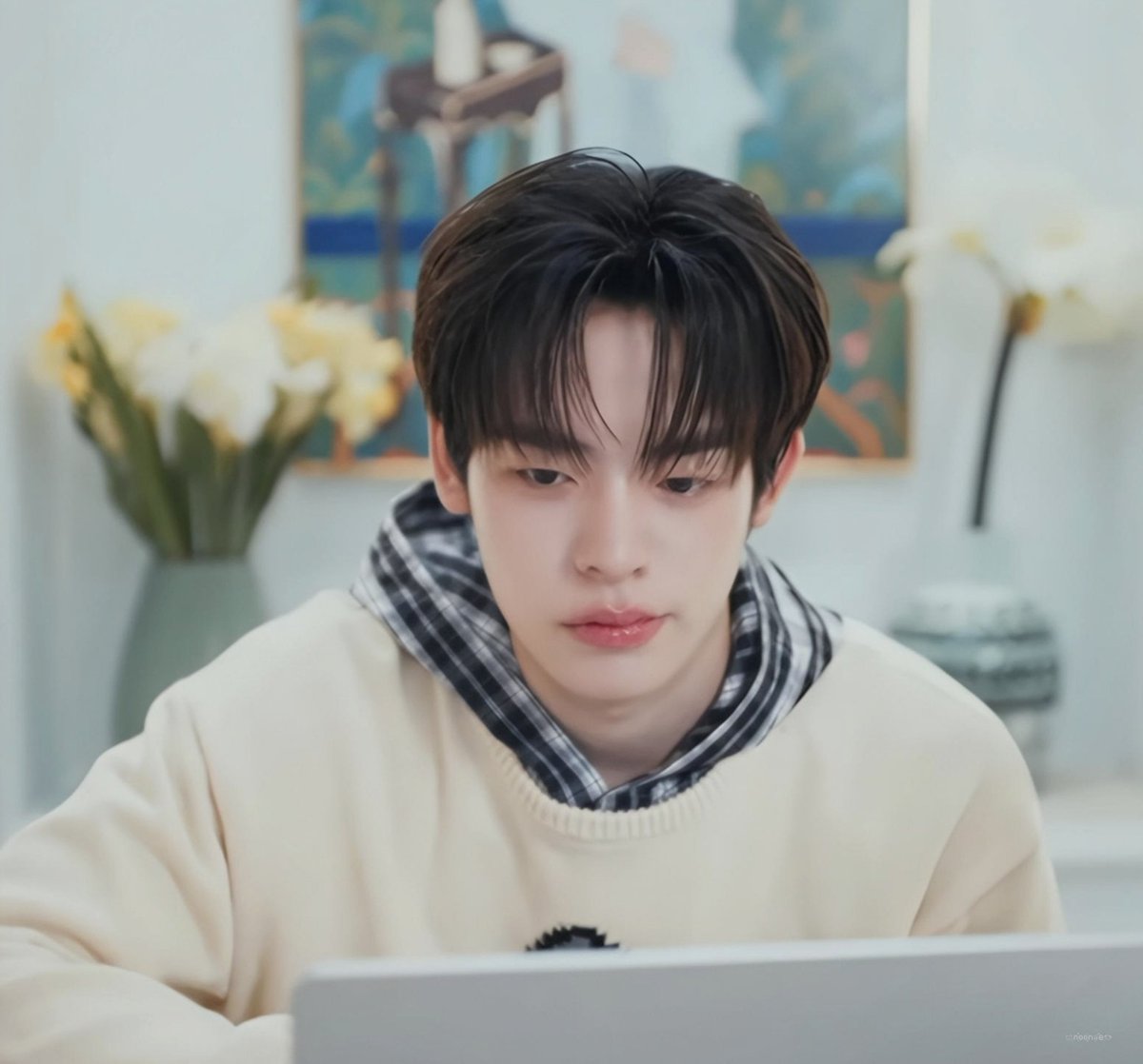 จะให้ฉันนั้นเลิกจีบเธอได้ยังไง
    โอ๊ยไม่ไหวน่ารักเกิน ⸜(｡˃ ᵕ ˂ )⸝♡’

DONT GIVE UP BY TEETEE
#ไม่ชูสแต่ไม่ท้อOSTด้วงกับเธอ