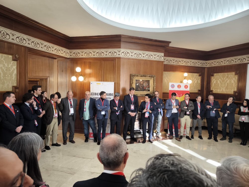 RevistaAlimenta's tweet image. #FOODTECH | Startup OLÉ celebra su 13º aniversario en el Palacio de la Bolsa de Madrid junto a referentes como los creadores de Angry Birds y Bodegas Matarromera

Se anunciarán las fechas de las nuevas ediciones de Startup OLÉ Miami, Marbella y Salamanca
👉🏻tinyurl.com/yrbbsvka