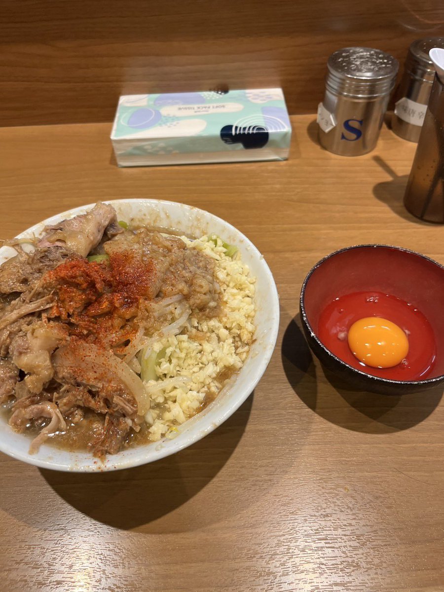 1時間並ぶけどその価値あるくらい美味しい
<a href="/ikedayababa/">ラーメン池田屋 東京高田馬場店</a>