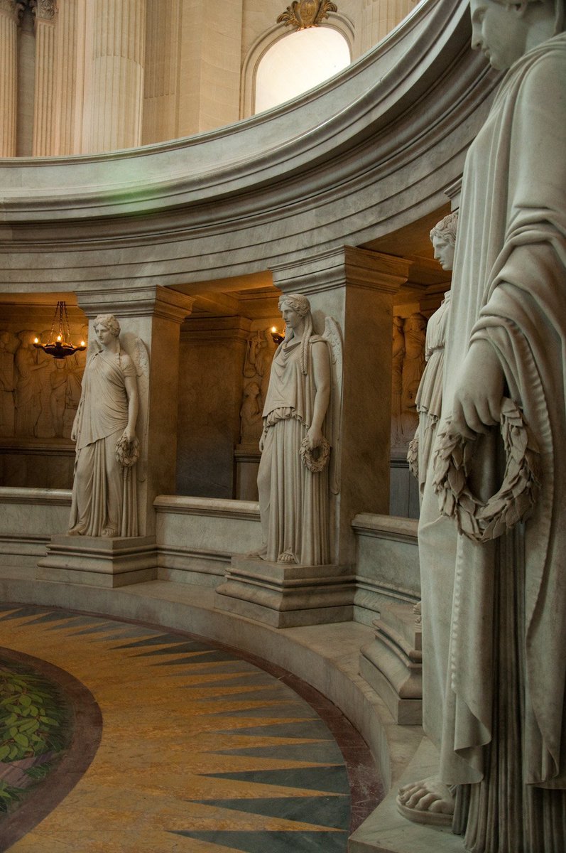 Ortgeist's tweet image. Tomb of Napoleon, Paris