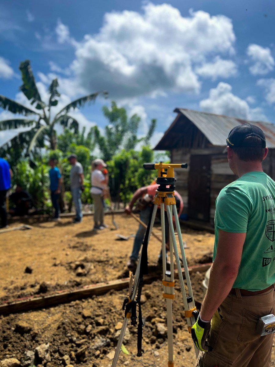 CasasporCristo's tweet image. Every house starts with the foundation. Without a strong foundation, it would not stand for long. 
We are the same. We must always stand on the firm foundation that Christ is Lord. ✝️ 🏠
#CasasporCristo #buildandserve #missions #missiontrip