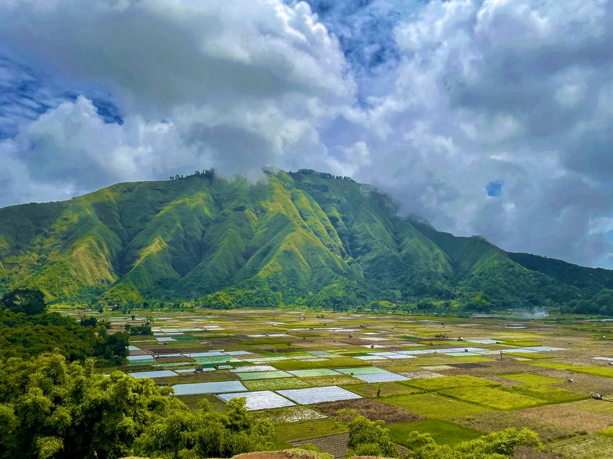 _S_Step_'s tweet image. First traveling solo:

Ke kota : Lombok
Ke negara : Taiwan

😆🙌
