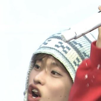 뚱땡이입술에 앞니두톨 ㅈㄴ커여움 아ㅠㅠㅠㅠㅠㅠ