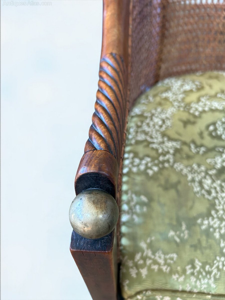antiques_atlas's tweet image. Selling on Antiques Atlas we have
Spencer Robertson Antiques 
antiques-atlas.com/spencerroberts…
Items for sale include this
Faux Rosewood Regency Bergere / Library Arm Chair
#antiquechair #antiquechairs #antiquelibrarychair #bergerelibrarychair #antiquefurniture #antique #antiques