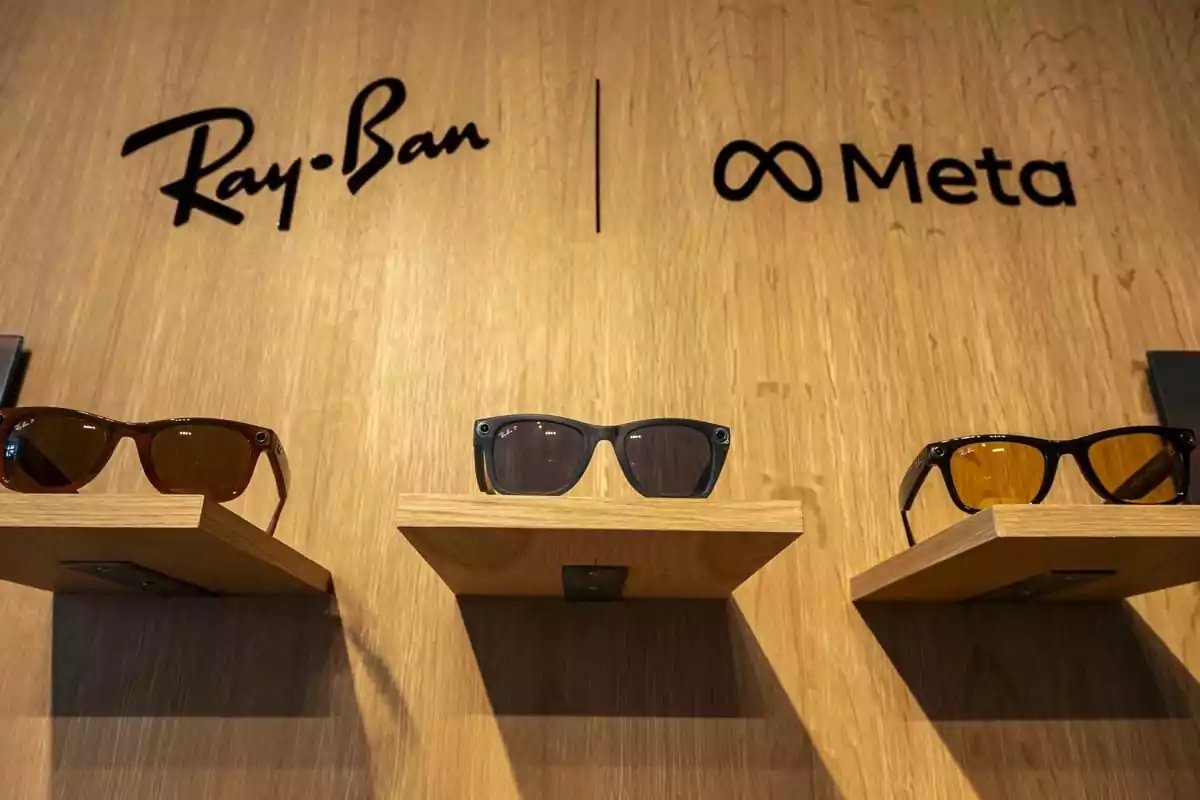 🚨🎁 REGALAMOS 3 GAFAS RAY-BAN META (Cámara integrada)
Para participar:

• Seguirnos <a href="/ludopatanegra/">LUDO PATANEGRA🖤</a> 
• ❤️ y 🔄 a este tweet
• Mencionar a 2 amigos en comentarios 

El ganador se dará el jueves 26 de febrero (Abajo hay un bonus para multiplicar x5 las posibilidades)

👍🏻 suerte.