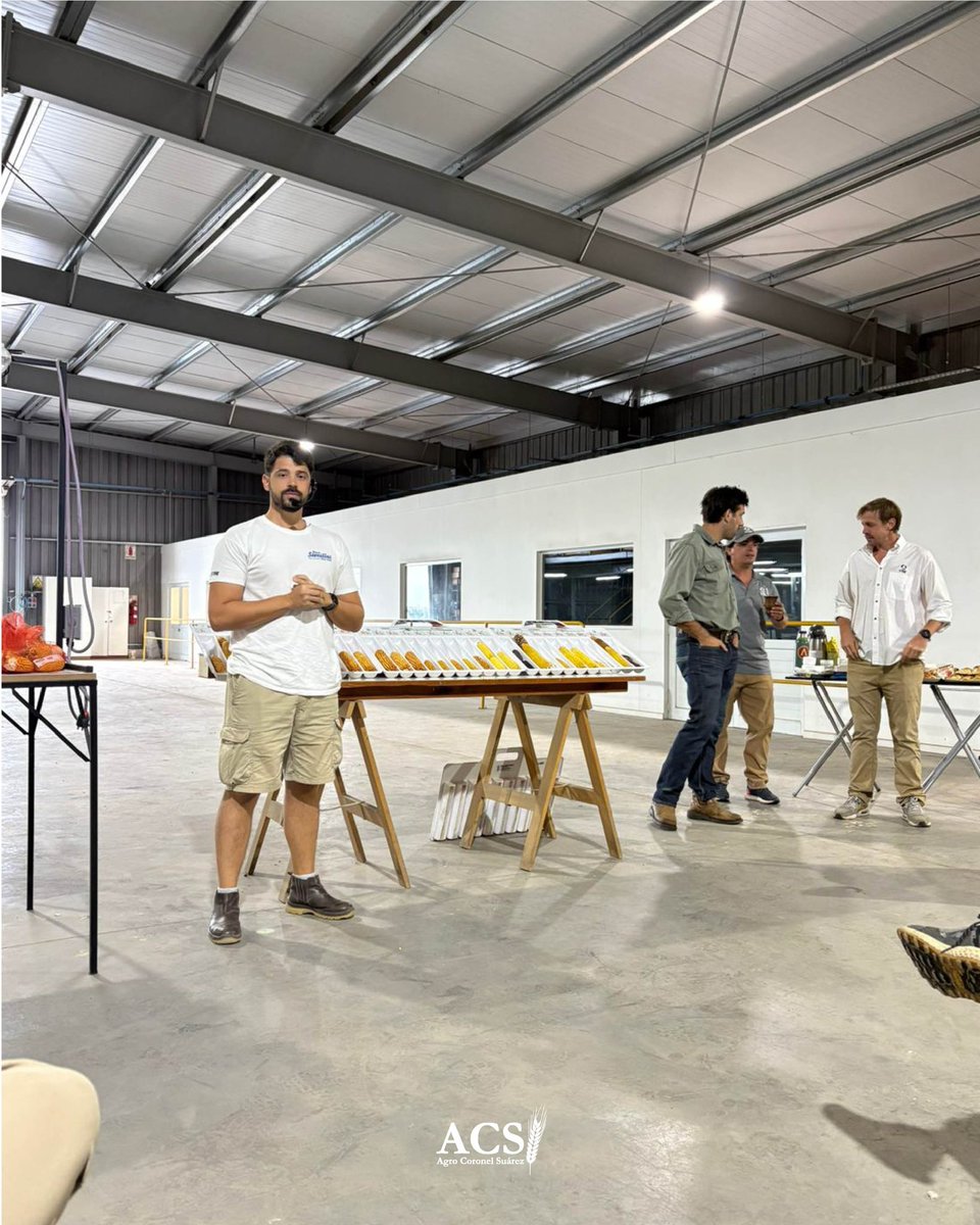 🔍 Safari STINE | Venado Tuerto

Fuimos invitados a una capacitación en la planta donde nacen las semillas de soja y maíz que marcan la diferencia. Genética, procesos y conocimiento compartido de primera mano.

Capacitarse también es producir mejor. 🌱