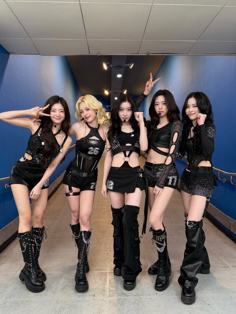 イェジ「26」→ 誕生日の日
リア「07」→ 誕生日の月
リュジン「01」→ 誕生日の年
リョン「12」→ ITZYデビュー日の日
ユナ「77」→ グラウンドホッケー時代の背番号