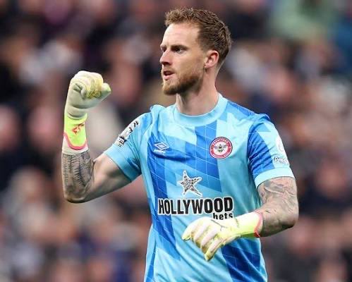 Brentford Daily 🐝 tweet media