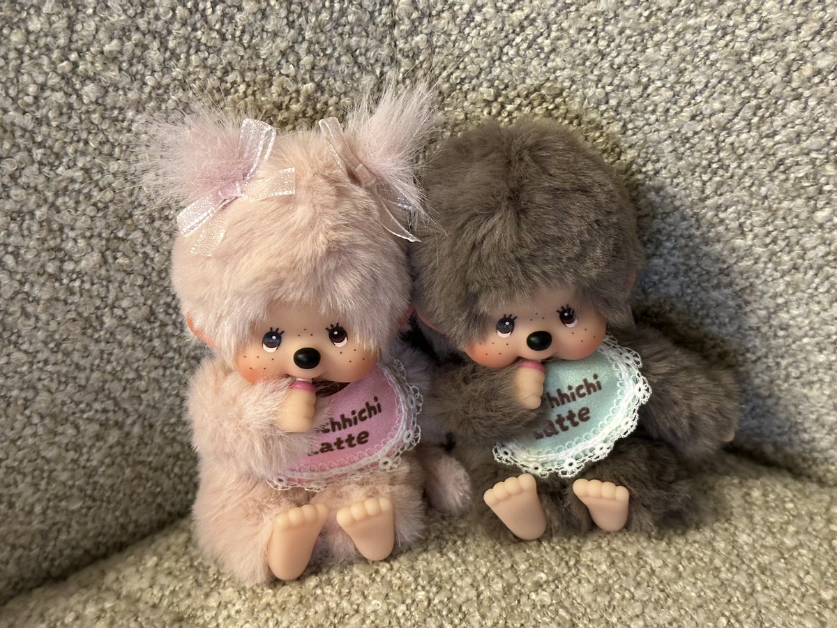 ローソンのラテちゃんモンチッチ 
頭にリボンつけてみました🎀