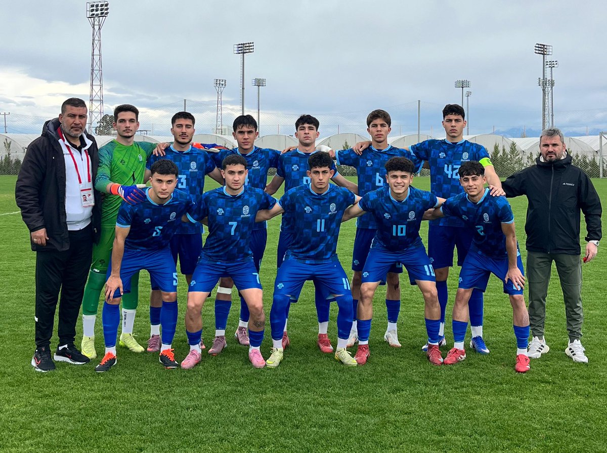 Tebrikler Gençler! ⚽️💪🏻

Selçuklu Belediyespor Kulübümüz U19 Futbol Takımımız, TFF Gelişim Ligi 21. hafta müsabakasında deplasmanda Serik Futbol Kulübü ile karşılaştı.
Takımımız, Zafer Yılmaz ve Hüseyin Balcı’nın  kaydettiği gollerle sahadan 3-0’lık net bir galibiyetle ayrılarak