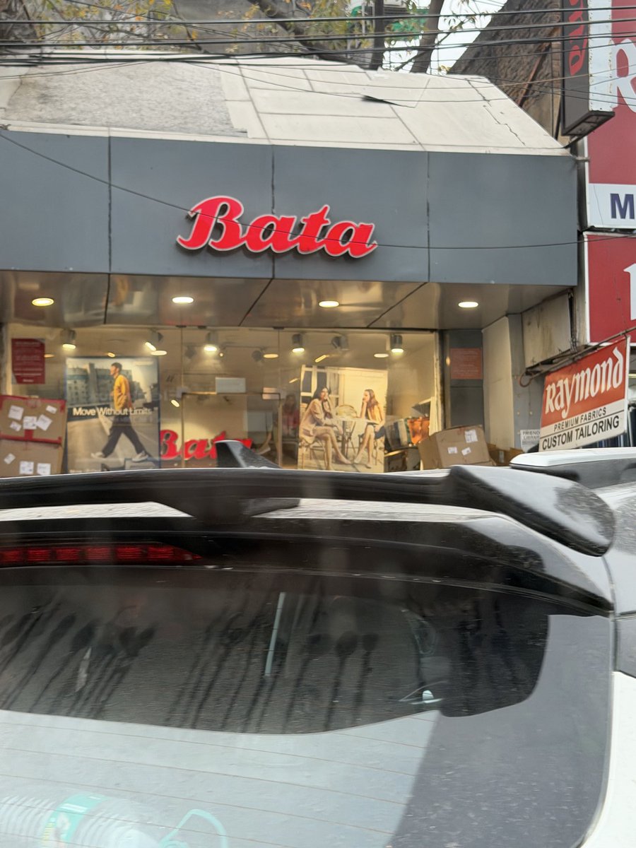 Sara Hooker tweet media