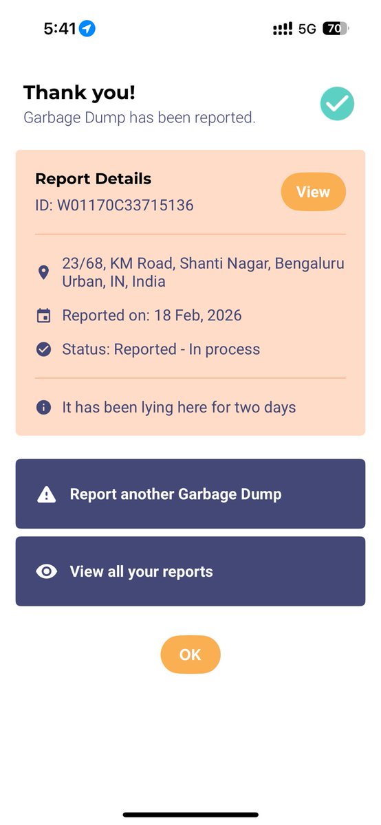 __prashann's tweet photo. the walking path near st. joseph’s university has turned into a landfill cosplay for 2 days now — right below blue bells pg. pedestrians deserve pavement, not perfume of garbage. kindly intervene. @bbmpcommr @BBMPSWMSplComm #CleanBengaluru @bbmp https://t.co/akzbGDe1tF