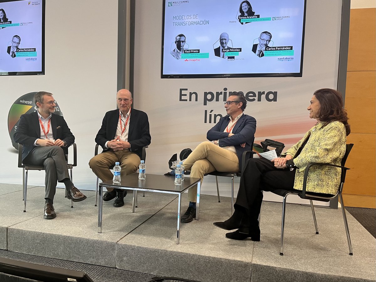 En nuestra segunda mesa en la Semana del Seguro de @Inese, Teresa Arandilla (MailComms Group) ha charlado con Raúl Prieto (<a href="/MAPFRE/">Mapfre</a> España), Jorge Nicolau (Medvida Partners) y Carlos Fernández (<a href="/santalucia_seg/">Santalucía Seguros</a>) sobre los modelos de transformación de sus ecosistemas tecnológicos.