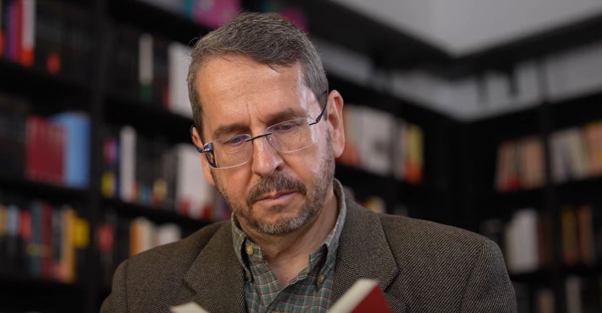 Voy a mantener esta cuenta, pero voy a subir mis textos a Substack, una plataforma en línea que permite a escritores, periodistas y creadores de contenido enviar newsletters (boletines) directamente por correo electrónico y crear blogs. Solo utilizaré este espacio para remitir a