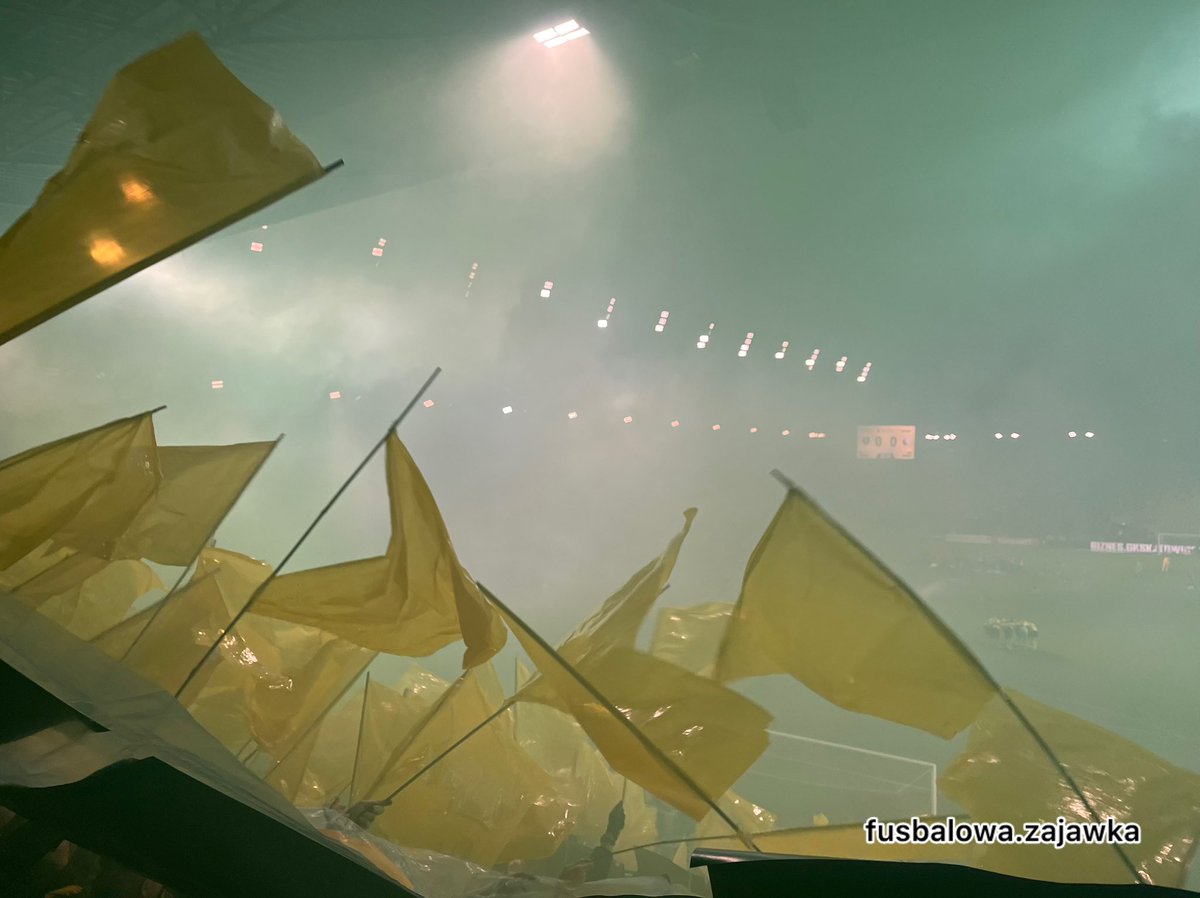 13.02.2026 Ekstraklasa: GKS Katowice - Legia Warszawa 1:1
GieKSa po walecznym meczu zremisowała z wojskowymi. Na trybunach obecnych 14279 kibiców. Po obu stronach odpalono pirotechnikę. Widowisko zepsuł nieudolny sędzia
#GieKSaTwitter #groundhopping