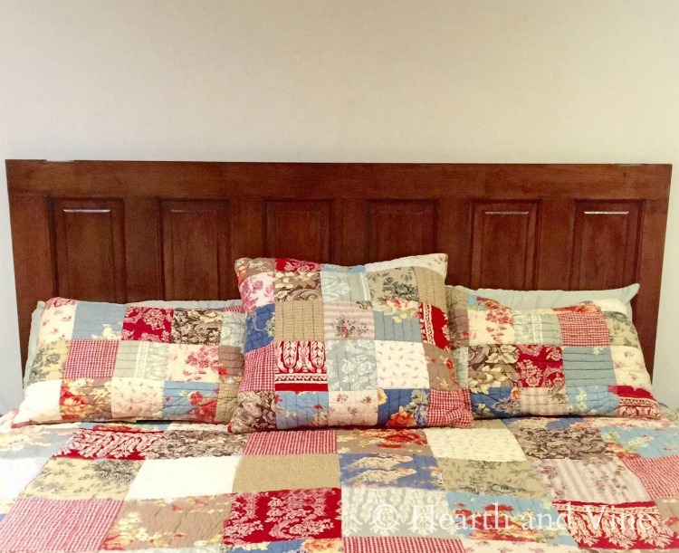 Turn an Old Door into a Beautiful Headboard hearthandvine.com/diy-turn-old-d…