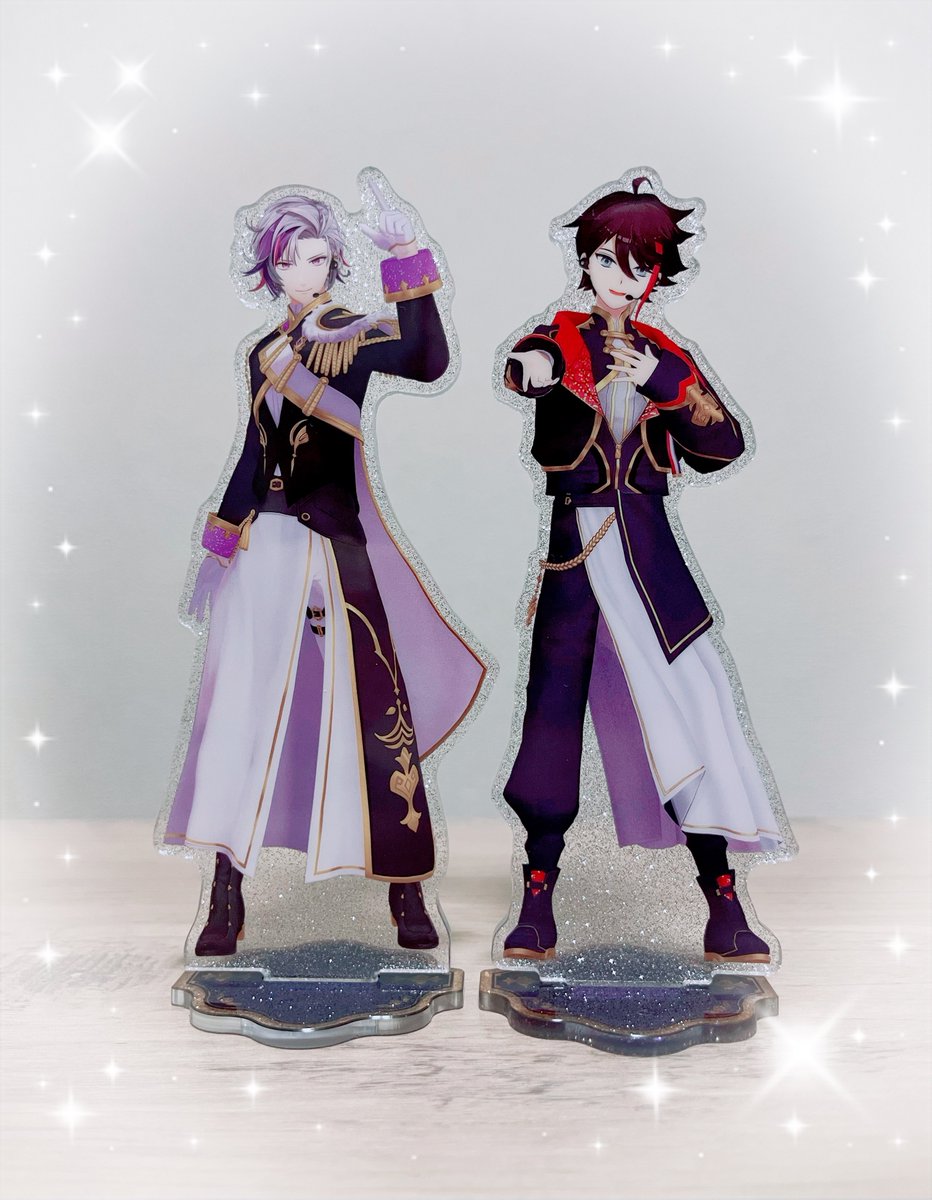 ふわぐさ初のおそろいデザインの共通衣装アクスタ~~~🥂✨🌶 volが違う